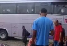Ônibus Perde Controle E Invade Rodoviária No Interior Da Bahia; Há Mortos E Feridos Ônibus Perde Controle E Invade Rodoviária No Interior Da Bahia; Há Mortos E Feridos