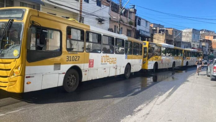Ônibus Voltam A Circular No Vale Das Pedrinhas Após Confronto Armado