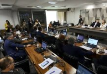 CCJ Retoma Debate Sobre Redução Da Maioridade Penal Para 16 Anos CCJ Retoma Debate Sobre Redução Da Maioridade Penal Para 16 Anos