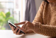 Celular fantasma: entenda por que tanta gente sente vibrar do nada Ícone de sino para notificações