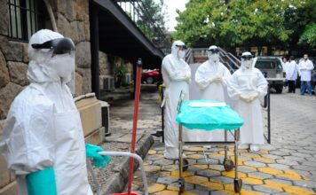 Três morrem no Quênia em protestos contra centro dos EUA para ebola