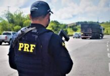 Cobrador De ônibus Morre Após Colisão Com Caminhão Na BR-116, Na Bahia Cobrador De ônibus Morre Após Colisão Com Caminhão Na BR-116, Na Bahia