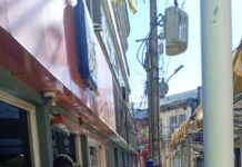 Operação de lavagem reforça serviços de limpeza no centro de Ilhéus.