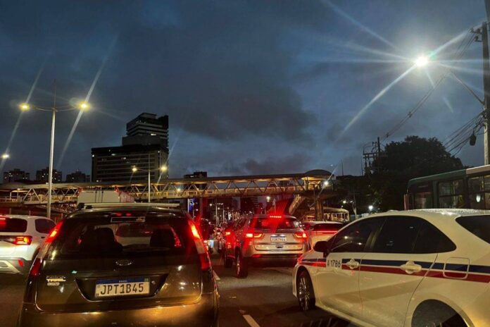 Fim De Semana Terá Tempo Mais Firme, Mas Ainda Com Chance De Chuva Em Salvador
