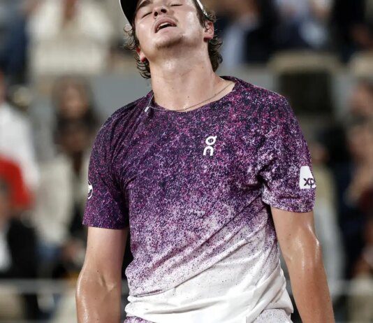 João Fonseca luta, mas dá adeus a Roland Garros após revés para Mensik João Fonseca luta, mas dá adeus a Roland Garros após revés para Mensik