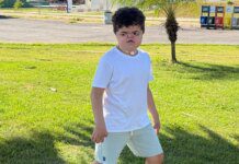 Menino com doença rara já fez 14 cirurgias e luta por nova operação Menino com doença rara já fez 14 cirurgias e luta por nova operação