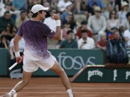 Mensik derruba João Fonseca nas quartas em Roland Garros: 3 a 0 Mensik derruba João Fonseca nas quartas em Roland Garros: 3 a 0