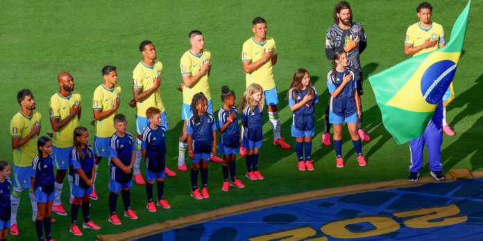 NY Times elege o hino do Brasil o mais bonito NY Times elege o hino do Brasil o mais bonito entre os países da Copa