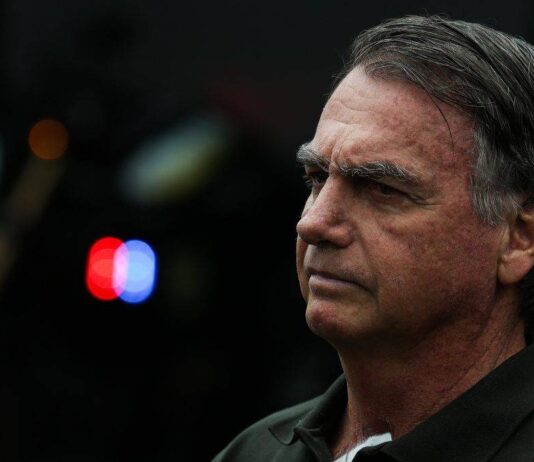 Polícia Do DF Pede Autorização Ao STF Para Ouvir Bolsonaro Sobre Arma Apreendida Em Blitz Polícia Do DF Pede Autorização Ao STF Para Ouvir Bolsonaro Sobre Arma Apreendida Em Blitz