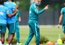 Prestes a estrear na Copa, Ancelotti não dá pistas sobre escalação Prestes a estrear na Copa, Ancelotti não dá pistas sobre escalação