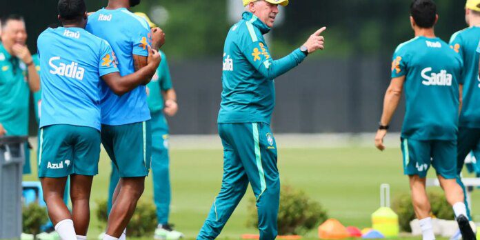 Prestes a estrear na Copa, Ancelotti não dá pistas sobre Prestes a estrear na Copa, Ancelotti não dá pistas sobre escalação