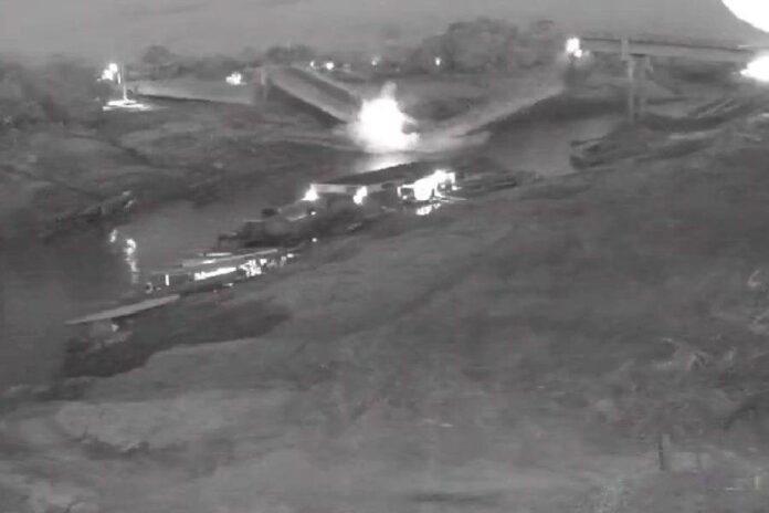 Veja O Momento Em Que Ponte Recém-inaugurada Desaba No Acre Veja O Momento Em Que Ponte Recém-inaugurada Desaba No Acre E Deixa Quatro Feridos