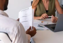 Efeito Copa deve gerar até 200 mil empregos temporários no Brasil