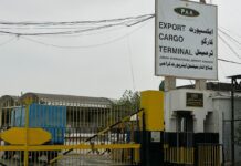 Equipes encontram destroços de Boeing 737 desaparecido no Paquistão