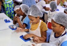 Chocolat Bahia promove ações sociais com mulheres e estudantes da rede municipal de Ilhéus