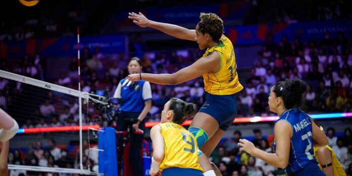 Brasil derrota Polônia e avança à fase final da Liga Brasil derrota Polônia e avança à fase final da Liga das Nações