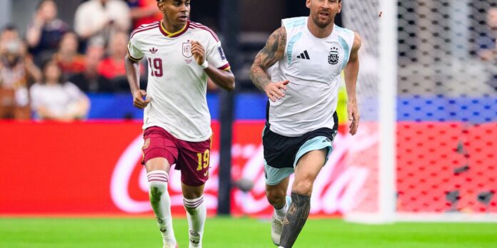 Em jogo esperado há meses, Argentina e Espanha disputam final Em jogo esperado há meses, Argentina e Espanha disputam final da Copa