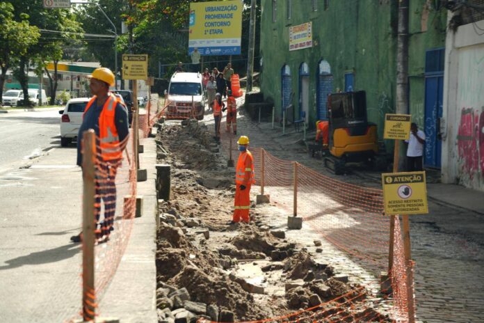 Prefeitura De Salvador Inicia Obras De Requalificação Do Calçadão Da Prefeitura De Salvador Inicia Obras De Requalificação Do Calçadão Da Avenida Contorno