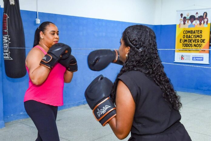 Prefeitura De Salvador Promove Aulão Gratuito De Boxe Para Mulheres Durante O Agosto Lilás