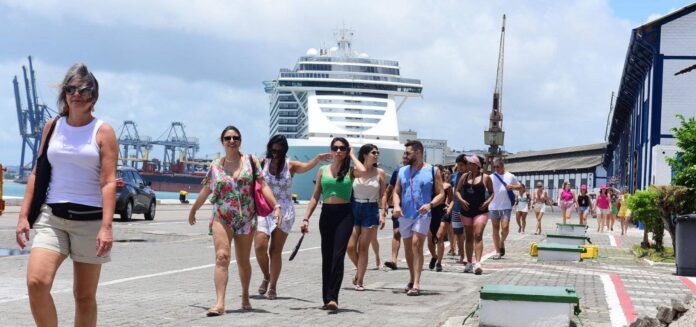 Salvador Recebe Mais De 114 Mil Turistas Estrangeiros No Primeiro Semestre