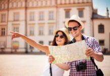 Serviço gratuito do SUS orienta viajantes antes do embarque Serviço gratuito do SUS orienta viajantes antes do embarque