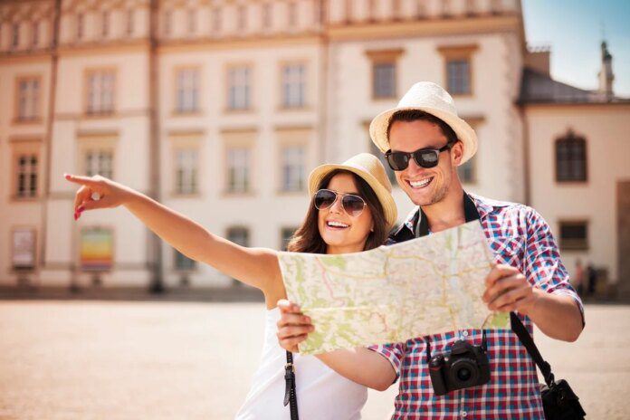 Serviço gratuito do SUS orienta viajantes antes do embarque Serviço gratuito do SUS orienta viajantes antes do embarque