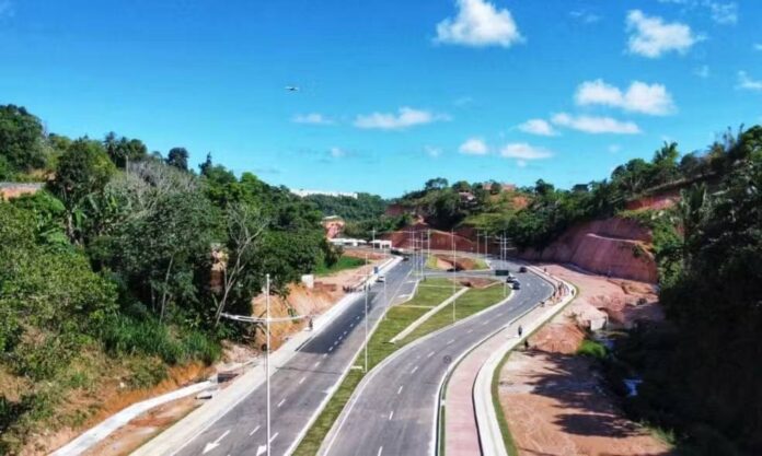 Via Construída Pelo Governo Da Bahia Em Cajazeiras Apresenta Problemas Via Construída Pelo Governo Da Bahia Em Cajazeiras Apresenta Problemas E é Interditada