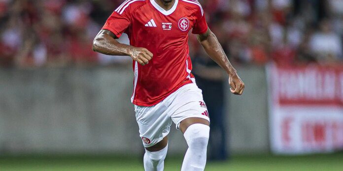 Victor Gabriel é suspenso por STJD até que Gabriel Pec Victor Gabriel é suspenso por STJD até que Gabriel Pec volte a treinar