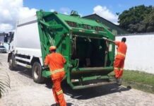 Prefeitura notifica empresa responsável pela coleta de lixo e cobra regularização imediata.