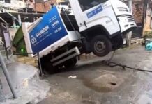 Caminhão Da Limpurb Fica Preso Em Ladeira E Bloqueia Trânsito Em Salvador Caminhão Da Limpurb Fica Preso Em Ladeira E Bloqueia Trânsito Em Salvador