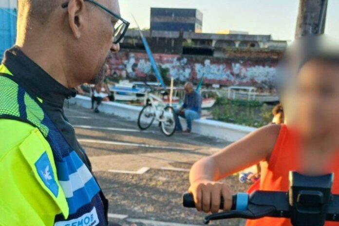 Fiscalização Bloqueia Contas De Usuários Por Uso Irregular De Patinetes Fiscalização Bloqueia Contas De Usuários Por Uso Irregular De Patinetes Elétricos Em Salvador