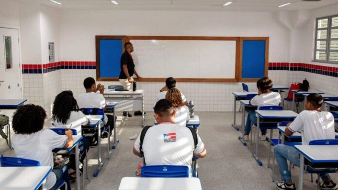 Mais De 130 Escolas De Salvador Tiveram Até 20 Dias Letivos Afetados Por Tiroteios Em 2025