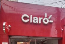 Cliente denuncia atendimento demorado e insistência na venda de pacotes em loja da Claro de Ilhéus