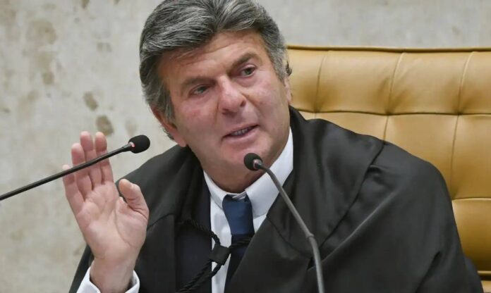 Fux Suspende Decisão De Dino Sobre Posts Que Ligam Flávio Bolsonaro A Nossa Senhora Aparecida