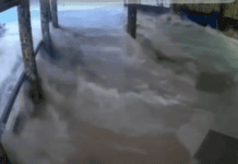 Tsunami Meteorológico Provoca Invasão De água E Assusta Moradores Tsunami meteorológico provoca invasão de água e assusta moradores