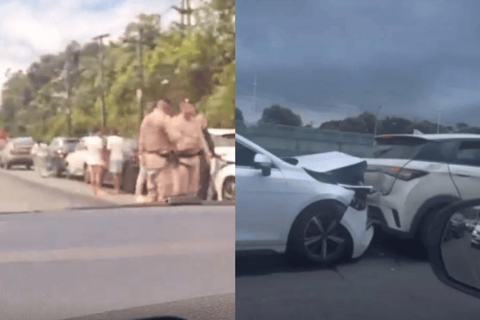 VÍDEO: Cinco Veículos Se Envolvem Em Acidente Na Avenida Paralela VÍDEO: Cinco Veículos Se Envolvem Em Acidente Na Avenida Paralela Em Salvador