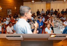 Em um único dia, ACM Neto recebe apoio de lideranças de 9 cidades e impõe novas baixas à base de Jerônimo