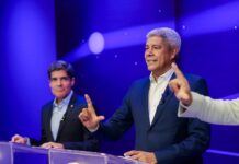 Justiça Eleitoral proíbe material que associa ACM Neto a Lula
