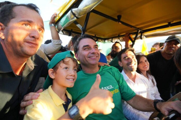 Flávio Bolsonaro Encerra Campanha Eleitoral Neste Sábado (3) No Rio E São Paulo