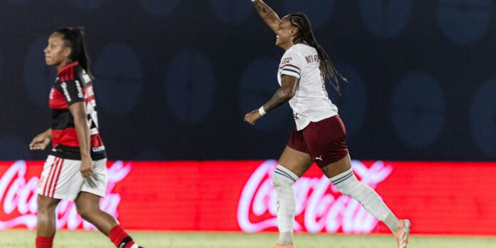 Fluminense vence Flamengo e abre vantagem na Copa do Brasil Fluminense vence Flamengo e abre vantagem na Copa do Brasil Feminina