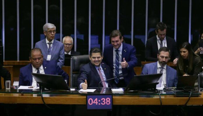 PEC Da Segurança Pública Volta à Pauta Do Senado Com Debate Sobre Maioridade Penal