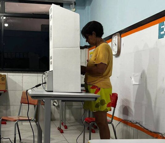 Vai Votar Mas Trabalha No Domingo? Saiba O Que Fazer Vai Votar Mas Trabalha No Domingo? Saiba O Que Fazer