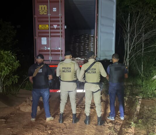 Ação conjunta recupera em Ibirapitanga carga de cacau em pó avaliada em R$ 500 mil