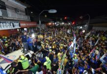 ACM Neto participa de carreata em Vitória da Conquista e consolida sentimento de mudança a quatro dias das eleições